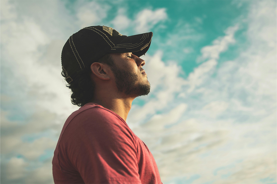 Relax and Unwind: Kratom's Role in Stress Management
